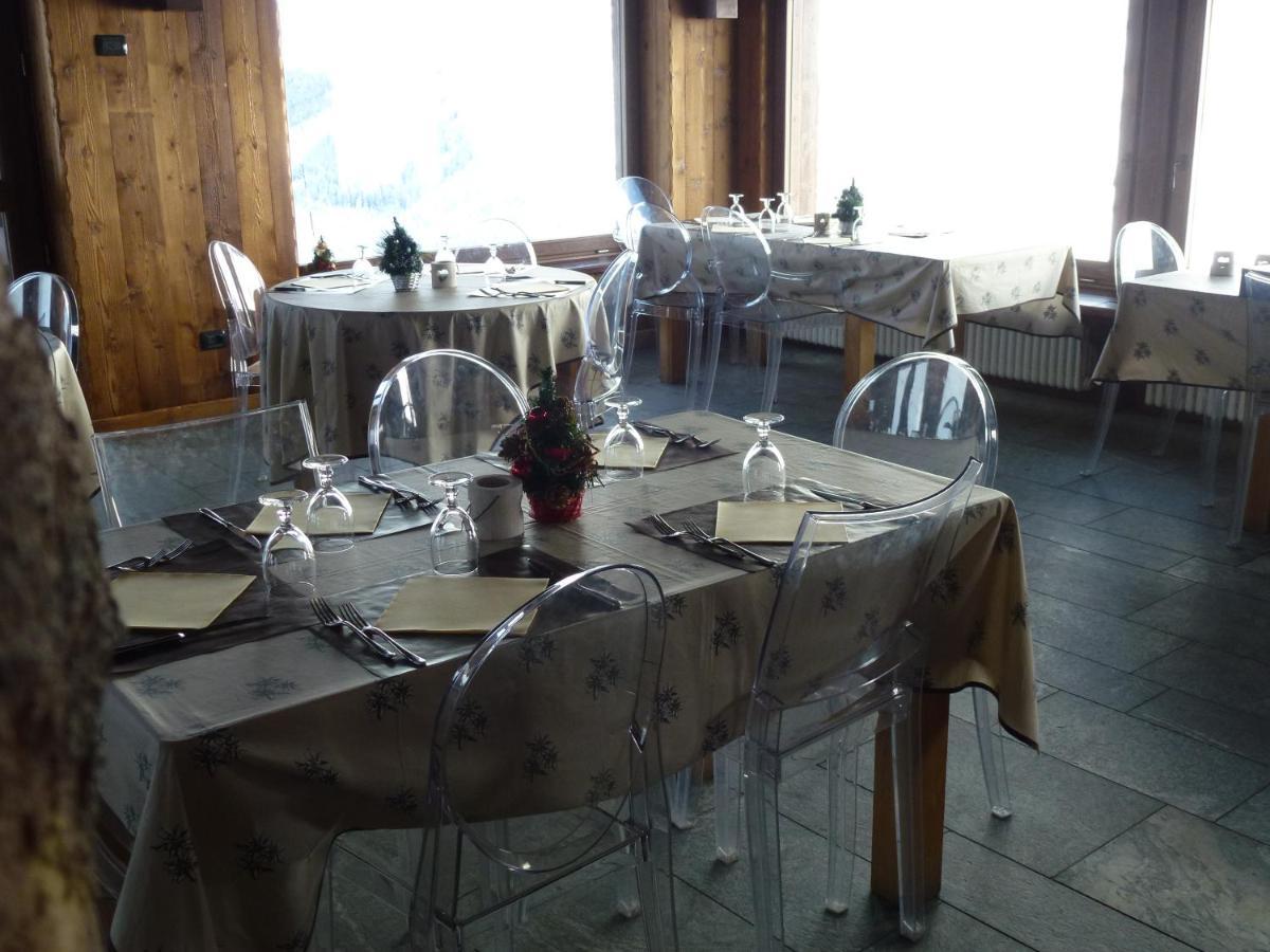 Il Refuge Cir 119 Apartment Courmayeur Luaran gambar